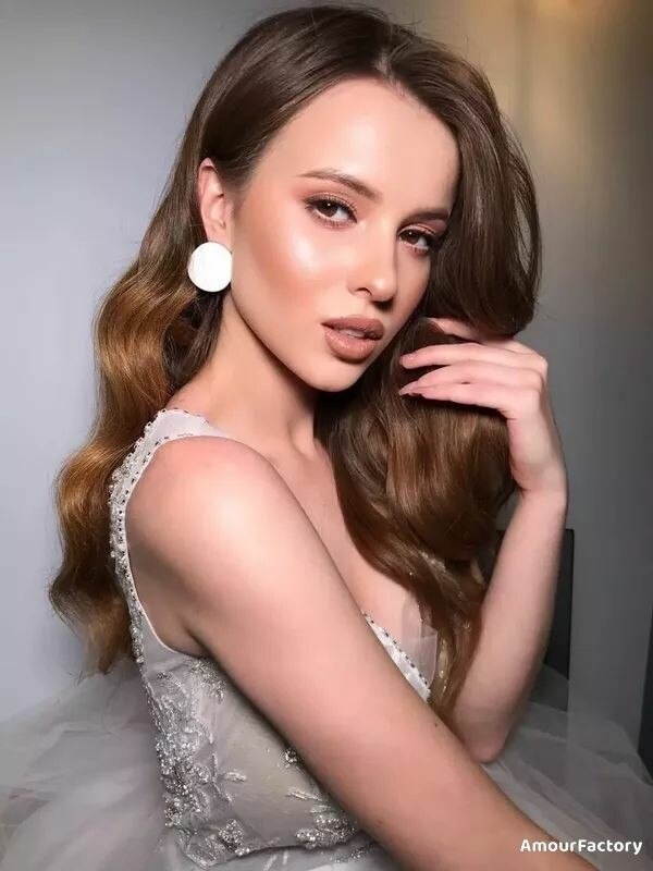 Dariya, 22
