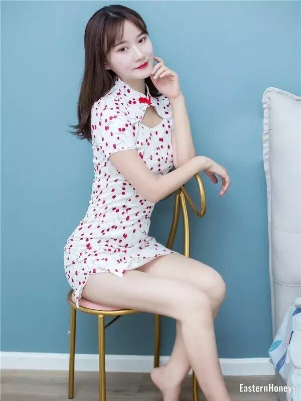 Tina, 27