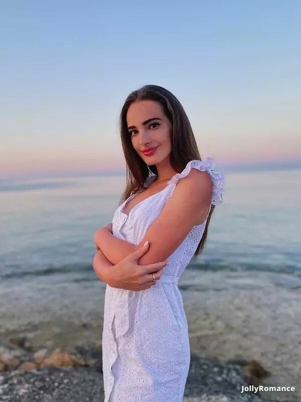 Tatiana, 23