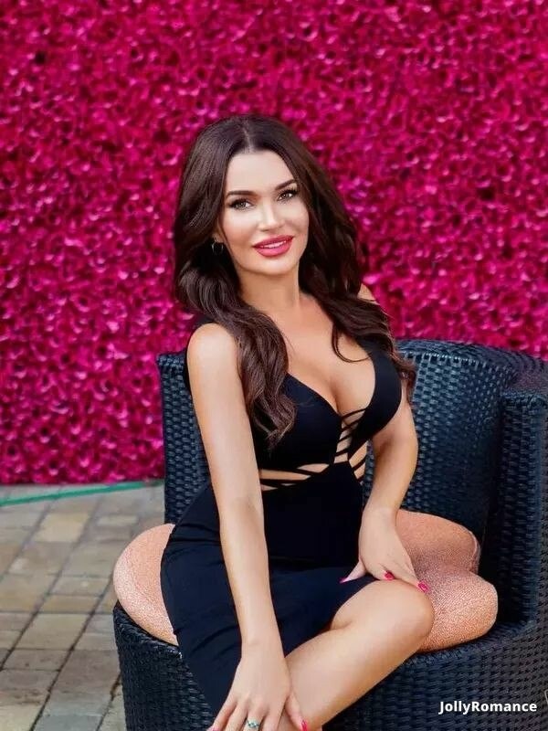 Anastasia, 35