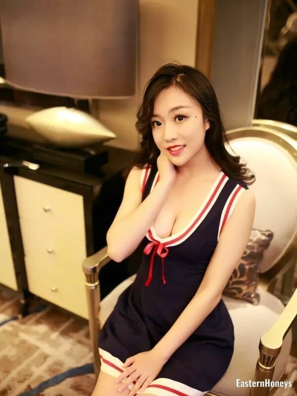 Yuxuan, 25