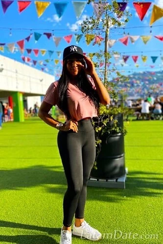 Maria, 33