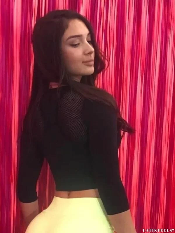 Alejandra, 24
